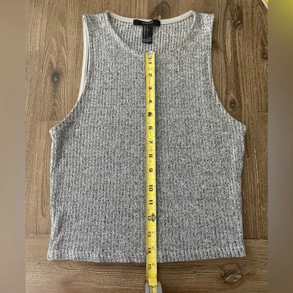 Women’s Forever 21 Boho Knit Black And White Crop Heathered Tank, Size Small - Picture 5 of 5